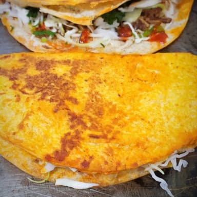 Quesabirria Jumbo + Caldo