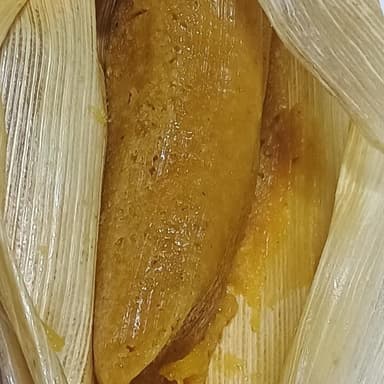 Tamal hoja de maíz Piña con mermelada