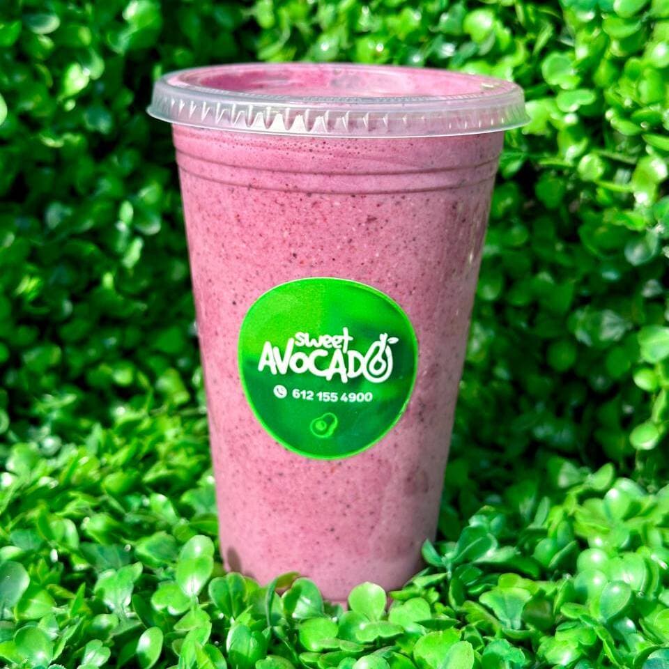 Licuado Frutos Rojos con avena
