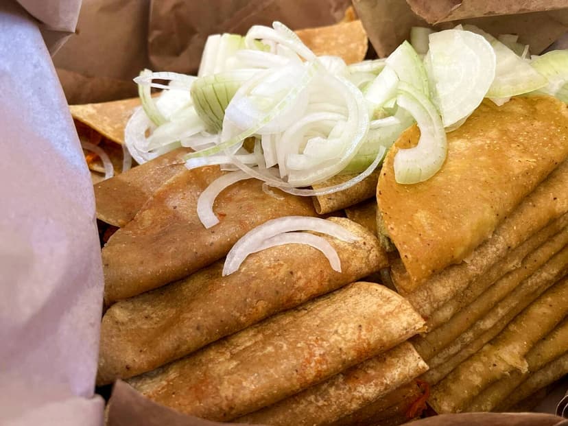 Tacos De Canasta ¡Las Nenas!