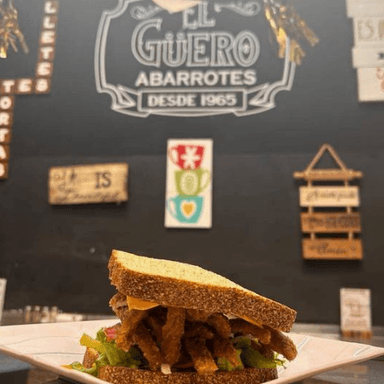 Sandwich De Milanesa
