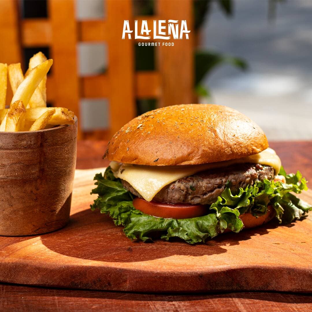 HAMBURGUESA CLÁSICA