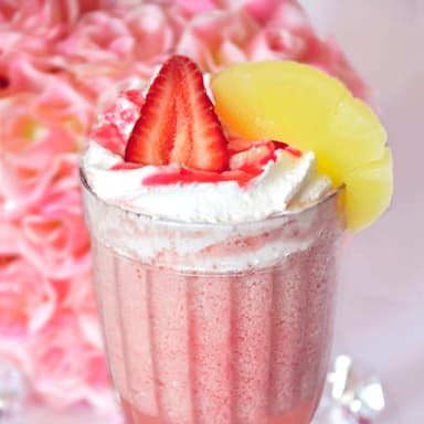 Frappé Piña Fresa
