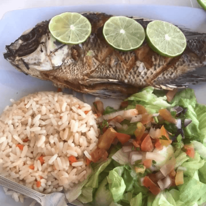 pez frito (mojarra o sierras)