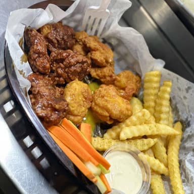 Orden de Boneless con Papas