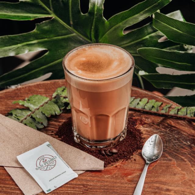 FLAT WHITE