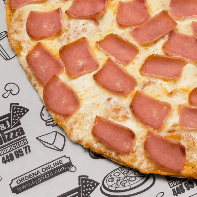 Pizza de jamón y queso