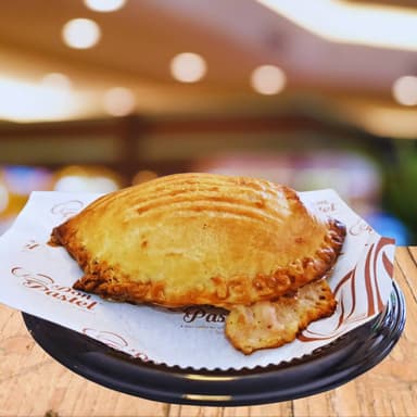 Empanada de Jamón y Queso