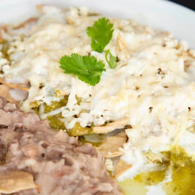 Chilaquiles Verdes con Pollo