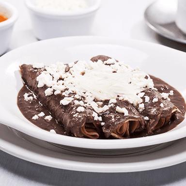 ENFRIJOLADAS RELLENAS