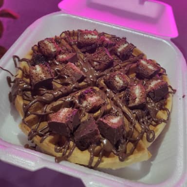 WAFFLES CON TOPPING (D)