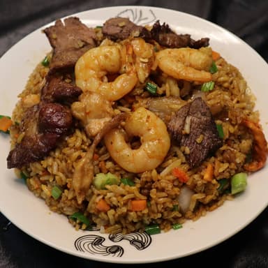 Arroz Mixto con Pollo Res y Camarón