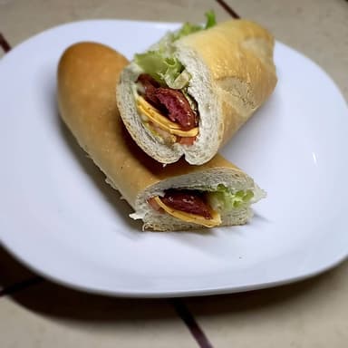 Sándwich de Salchichón