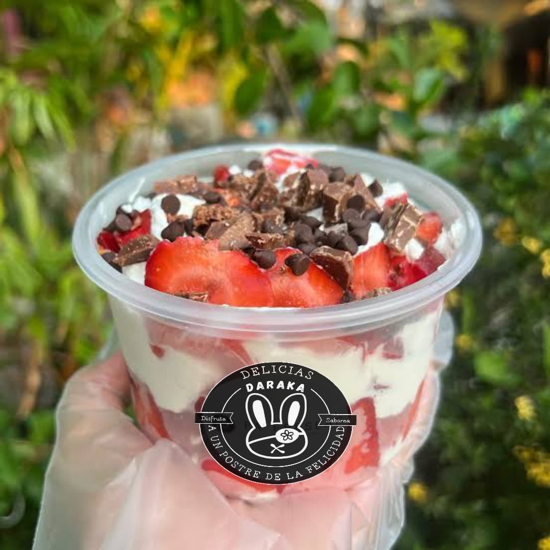 Fresas con Crema Naturales de 1/2 Litro