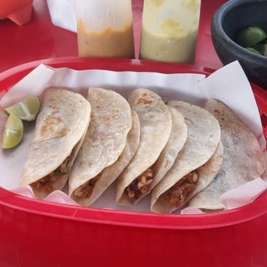 8 Tacos Vapor Harina +refresco