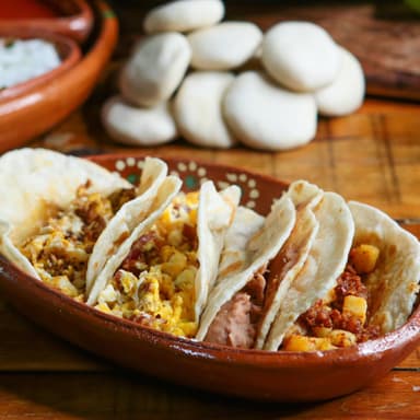 Taco de Papas con Chorizo