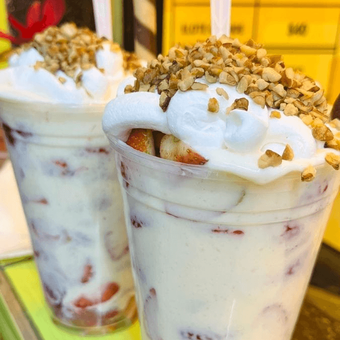 Fresas con Crema y Nuez