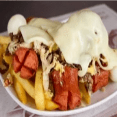 Salchipapas Queso y Huevos