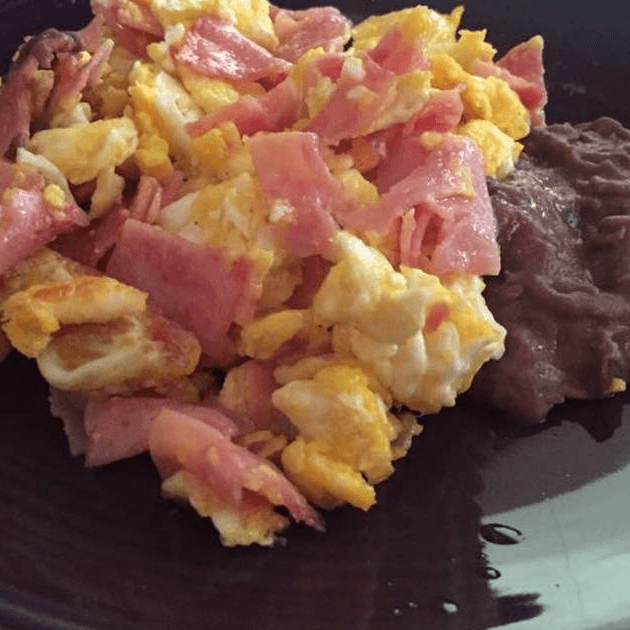 Huevos con Jamón