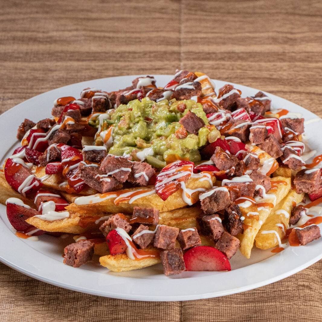Papas Combinadas (Carne y Salchicha)