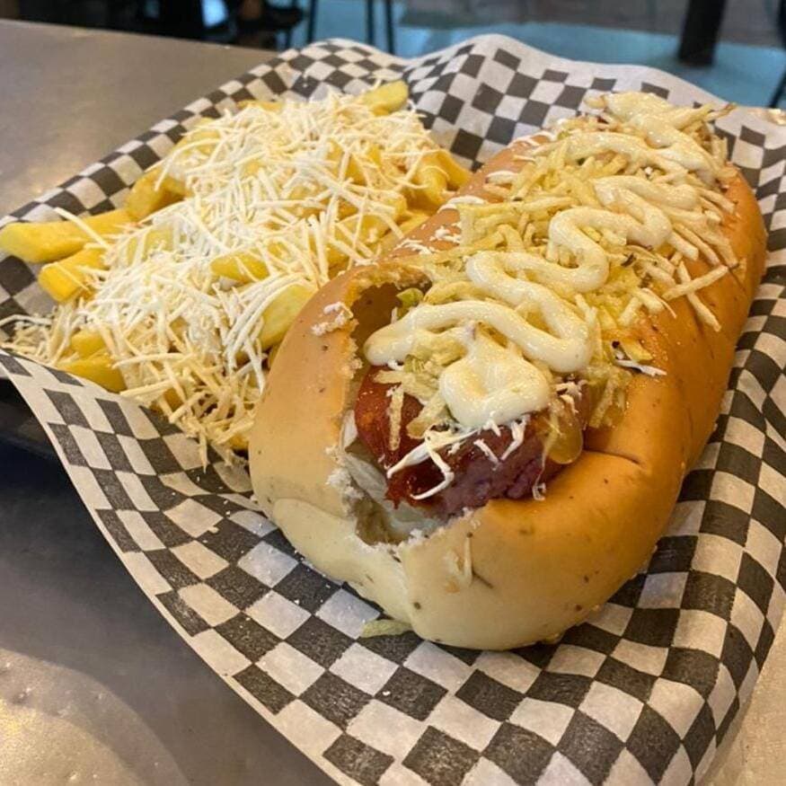Perro suizo especial+ papas+gaseosa