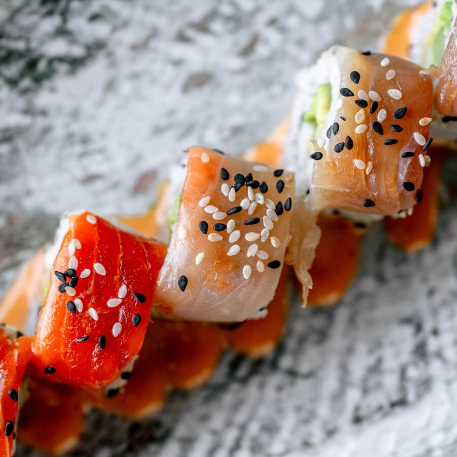 RAINBOW MAKI