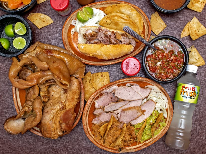 Carnitas Los Cazos de Colón