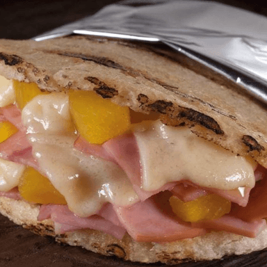 Arepa Hawaiana