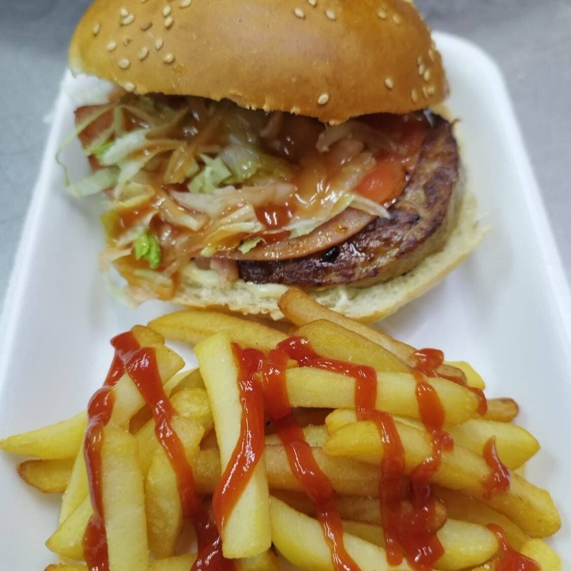 Hamburguesa (Sirloin o Arrachera)Sencilla C/papas