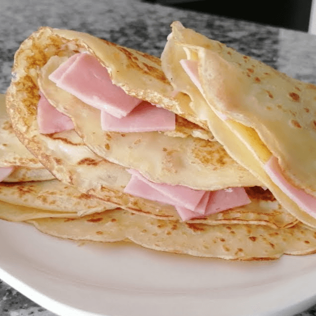 Crepa con Jamón, Philadelphia y Manchego
