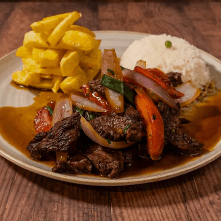 Lomo Saltado de Res