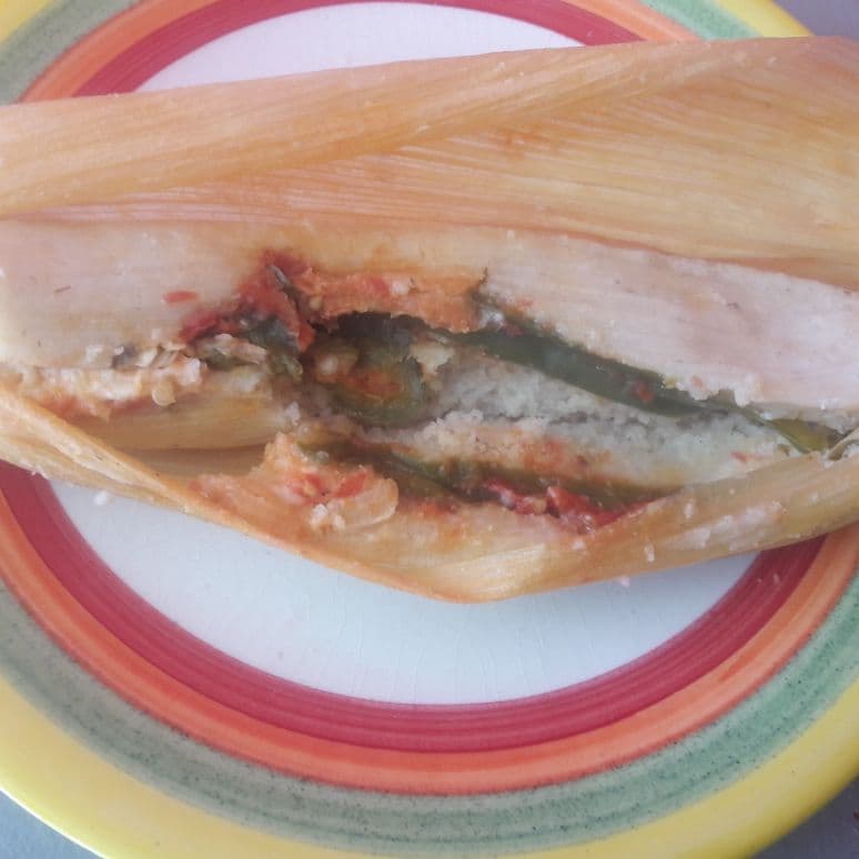 TAMAL DE RAJAS CON QUESO