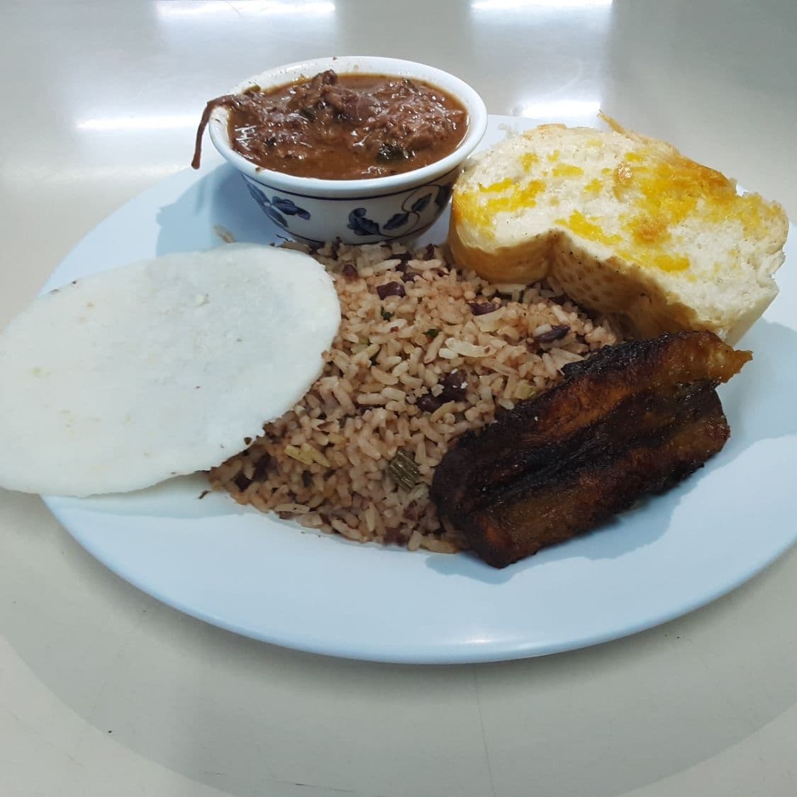 1/2 Pinto con Carne.