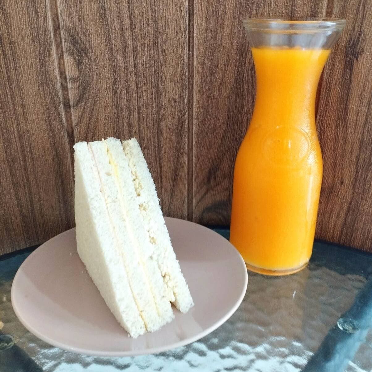 Triple Clásico Con Jugo De Piña