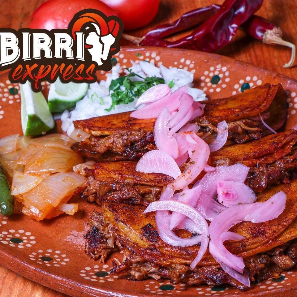 Combo Tacos con Queso de Birria
