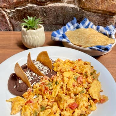 HUEVOS A LA MEXICANA