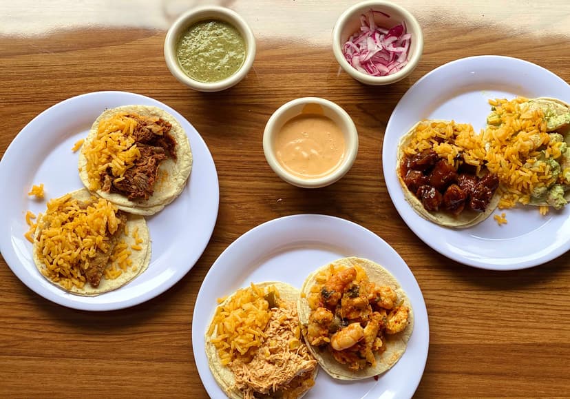 Tacos Mayo Los De La Combi (Av. 27 de Febrero)