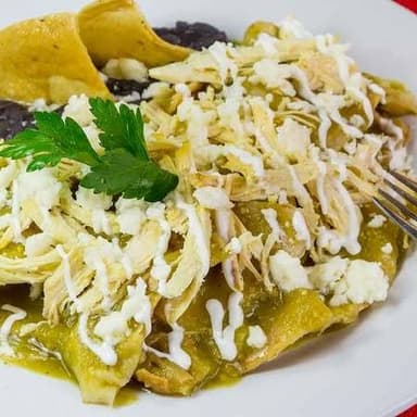 Chilaquiles Verdes con Pollo