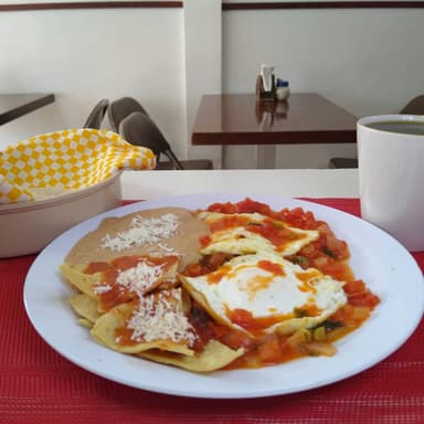 Huevos al Gusto+1 agua Fresca