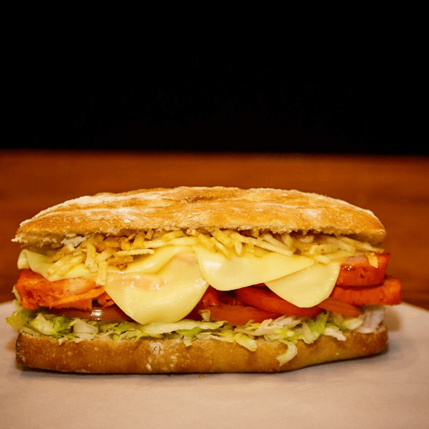 Sándwich Clásico Chuleta Ahumada con Queso Junior