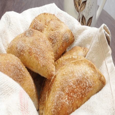 Empanada Dulce de Mermelada de Piña