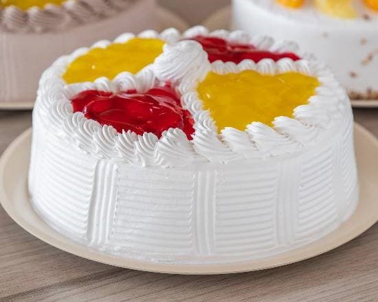 Pastel 3 Leches con Fresa y Piña