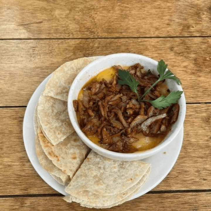 QUESO FUNDIDO CON PASTOR