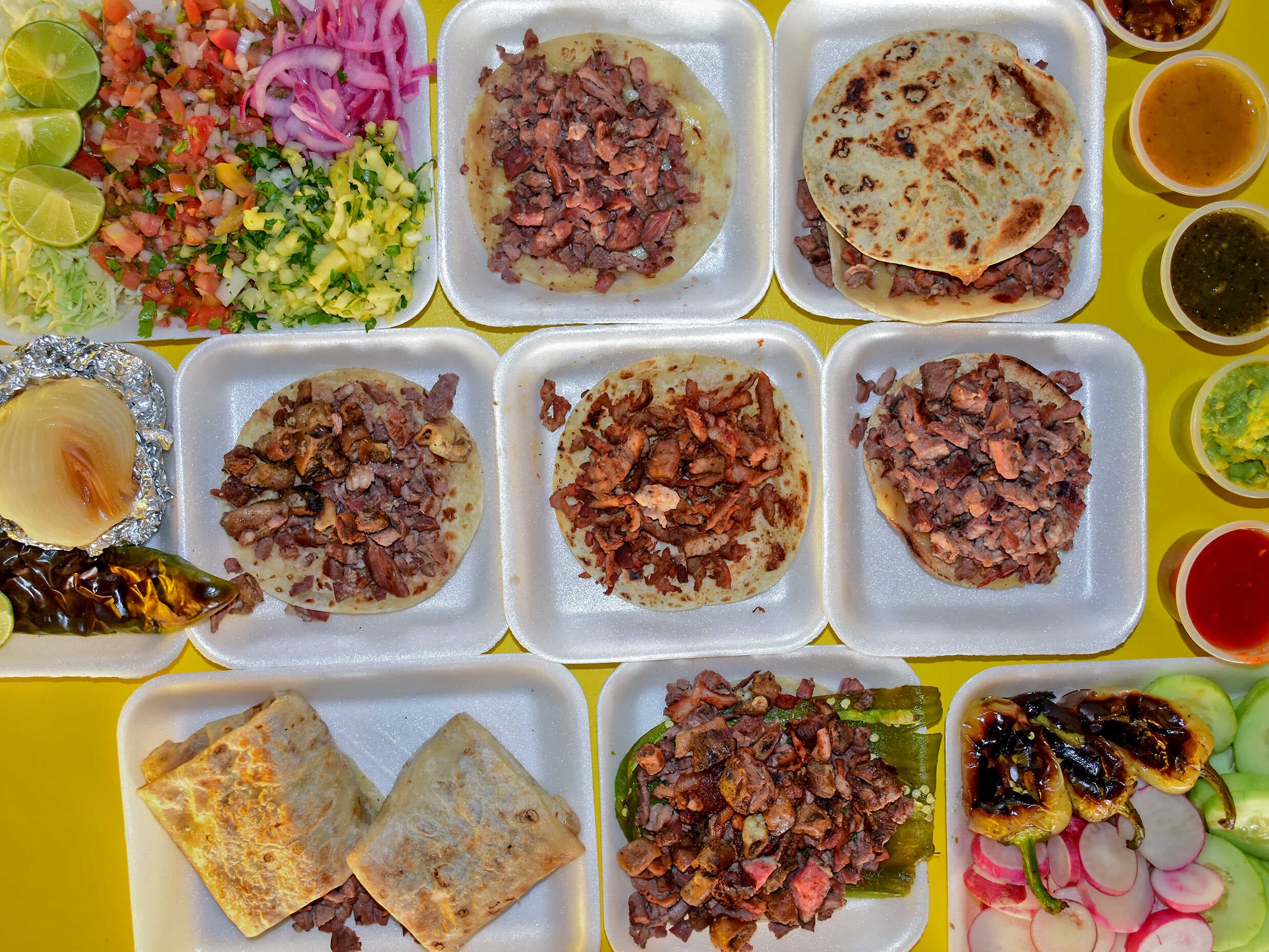 Tacos de Carne Asada el Chile Verde - Gaspar Luken