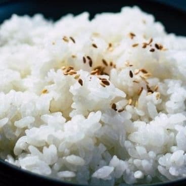 Porción de arroz blanco
