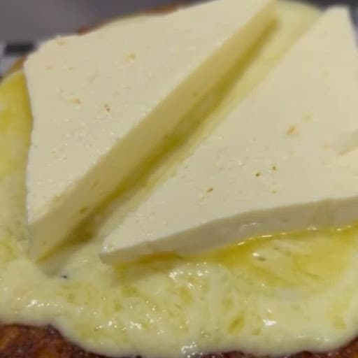 Arepa de chocolo triple queso