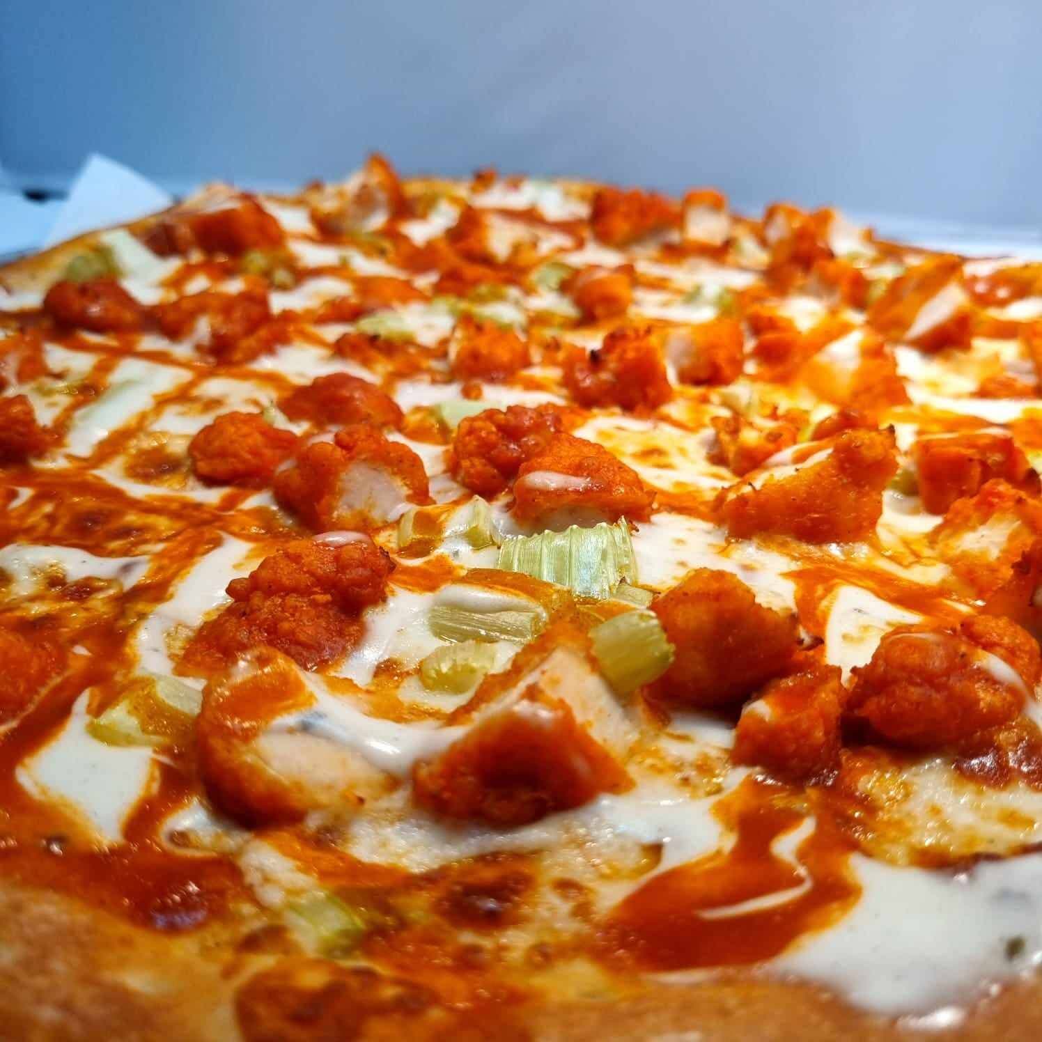 Pizza de Pollo con Base de Chipotle