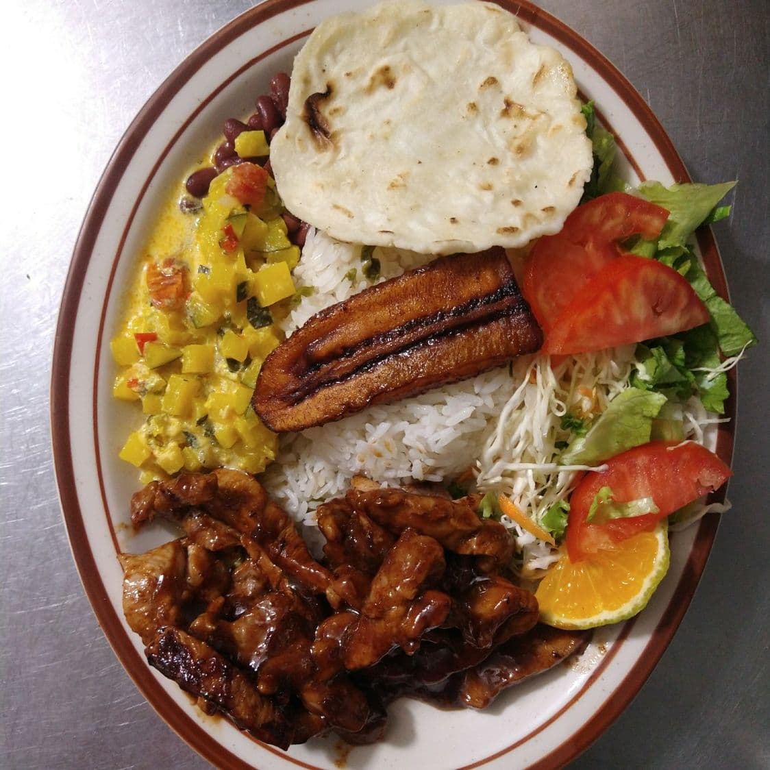 Casado  con Fajitas al Pastor + Refresco Natural