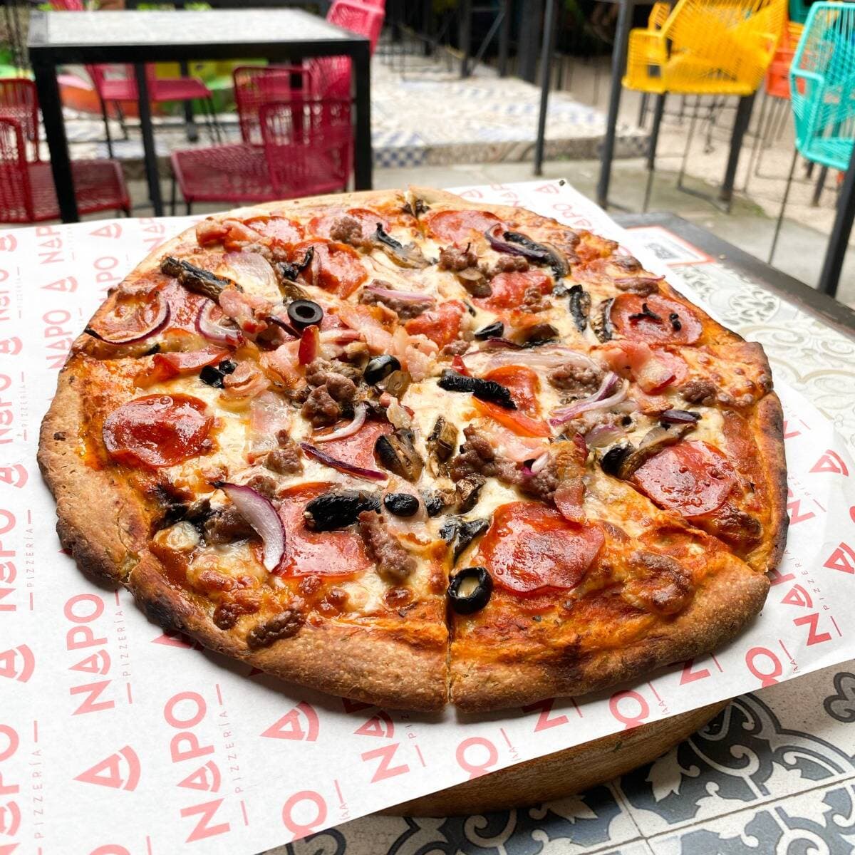 Combo Pizza Suprema 8 Slices más Bebida