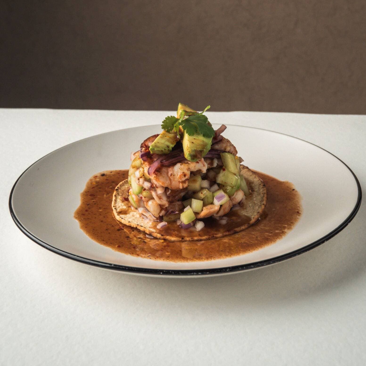 Tostada de Aguachile de Tamarindo